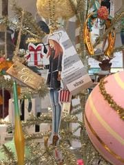 gift giver fashionista ornament